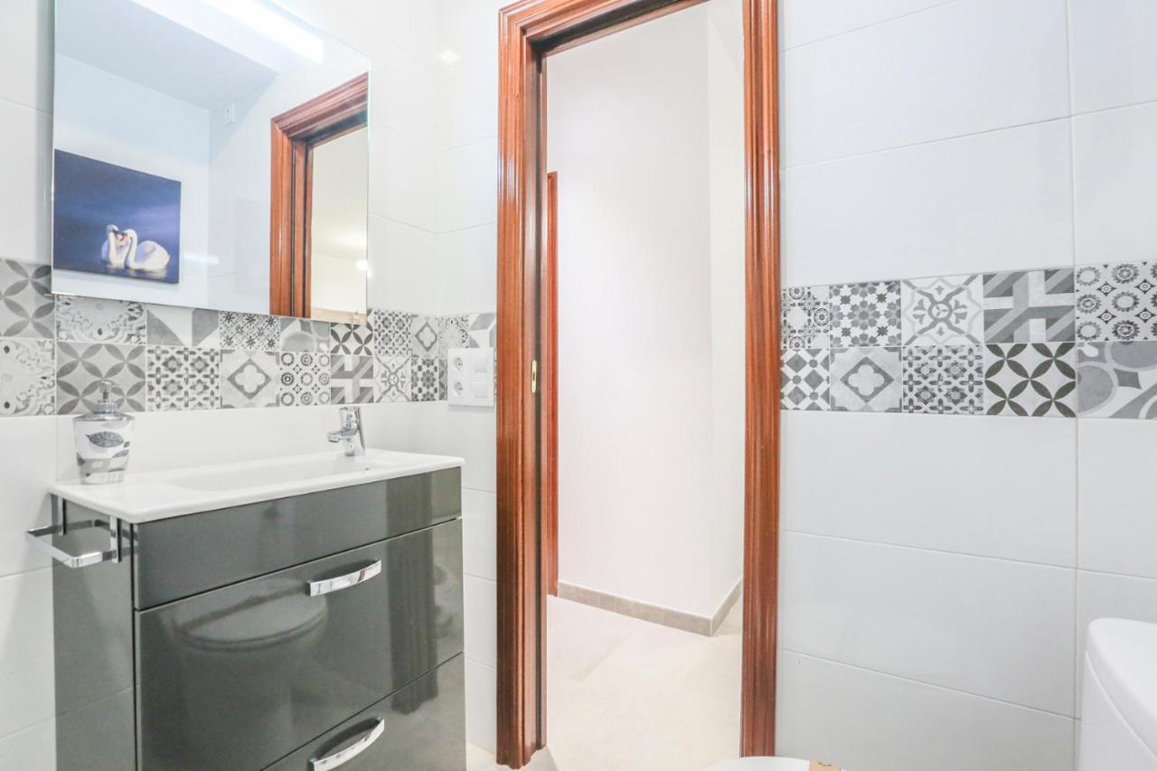Apartamento Sol Sevilla Bagian luar foto
